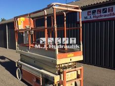 JLG 2033E