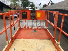 JLG 330CRT